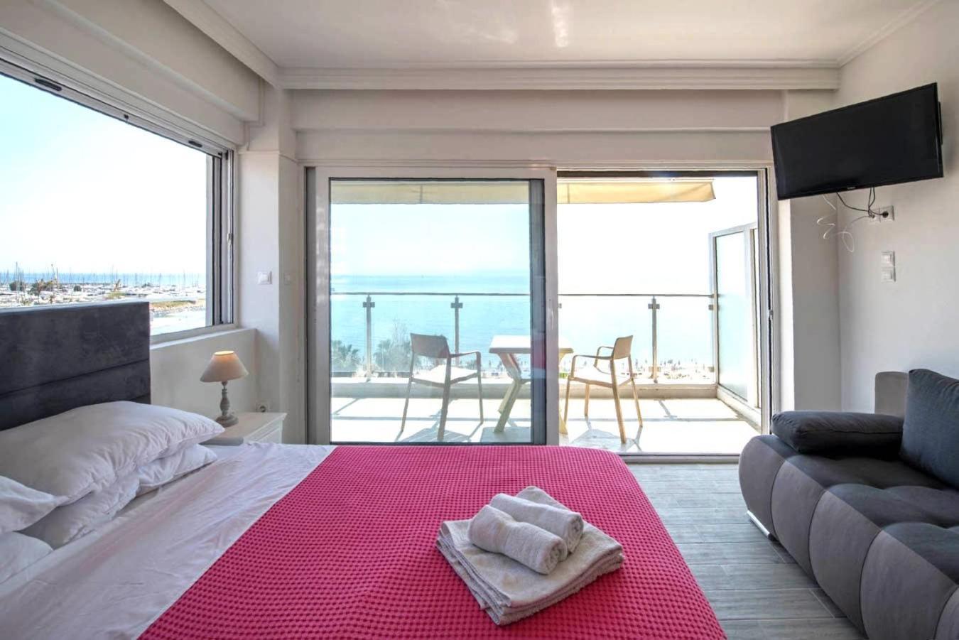 Apartment Breathtaking Seaview In Athenian Riviera